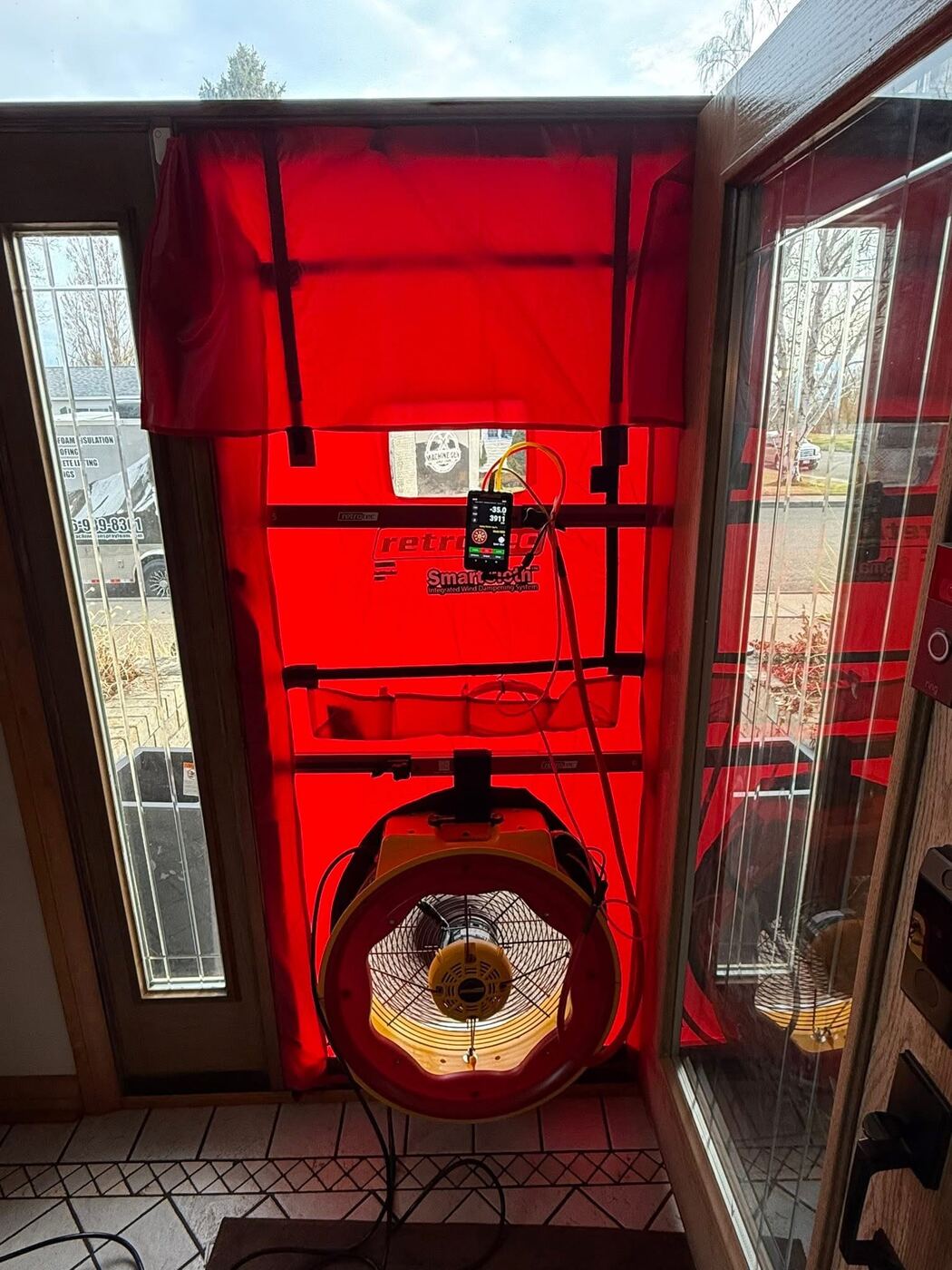 Blower-door rig for building energy testing